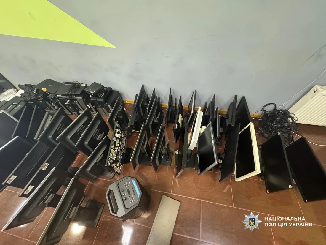 Кіберполіція: фіктивні брокерські платформи та виведення коштів через криптобіржі